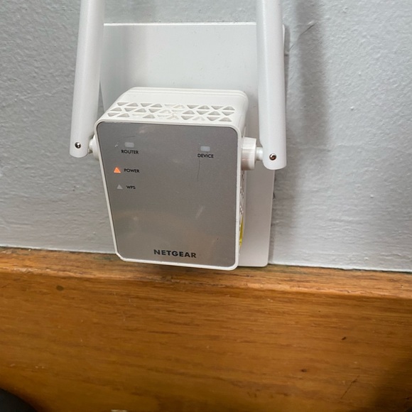Used Netgear AC1750 Wi-Fi extender for sale!!!🚨🚨 - Picture 4 of 4